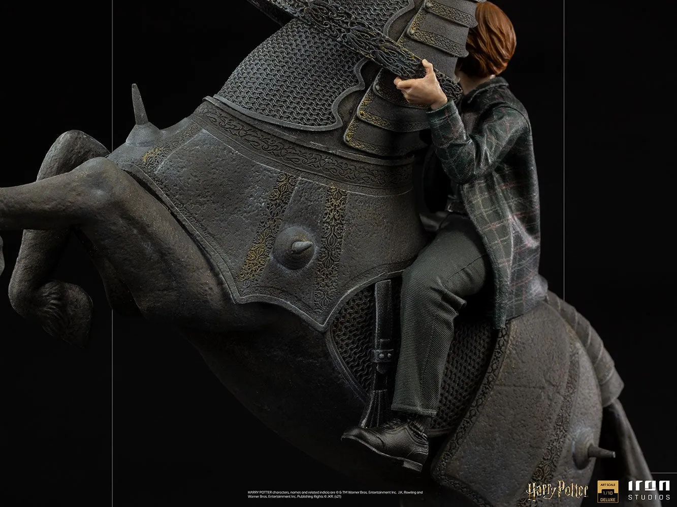 Iron Studios Harry Potter and the Sorcerer's Stone Ron Weasley at the Wizard Chess Deluxe 1:10 Scale Statue
