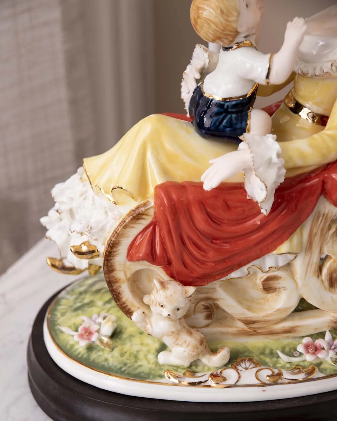 'Mother's Love' Capodimonte Figurine Lamp